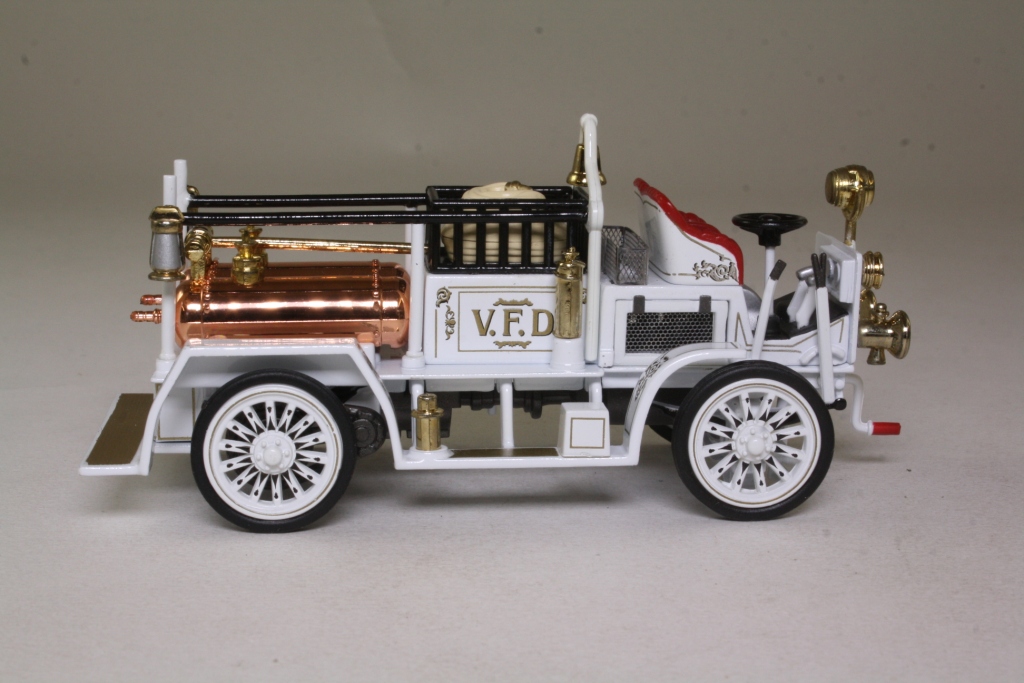 Matchbox Collectibles YFE21; 1907 Seagrave AC53 Fire Engine